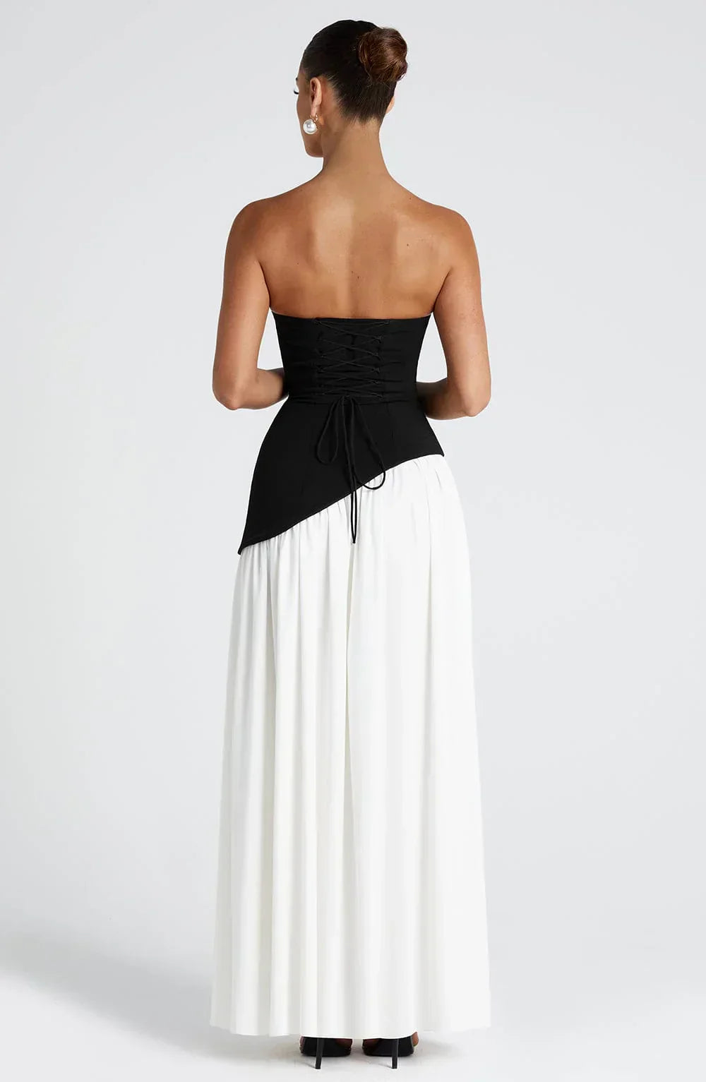 Mia – Sculptural Dress