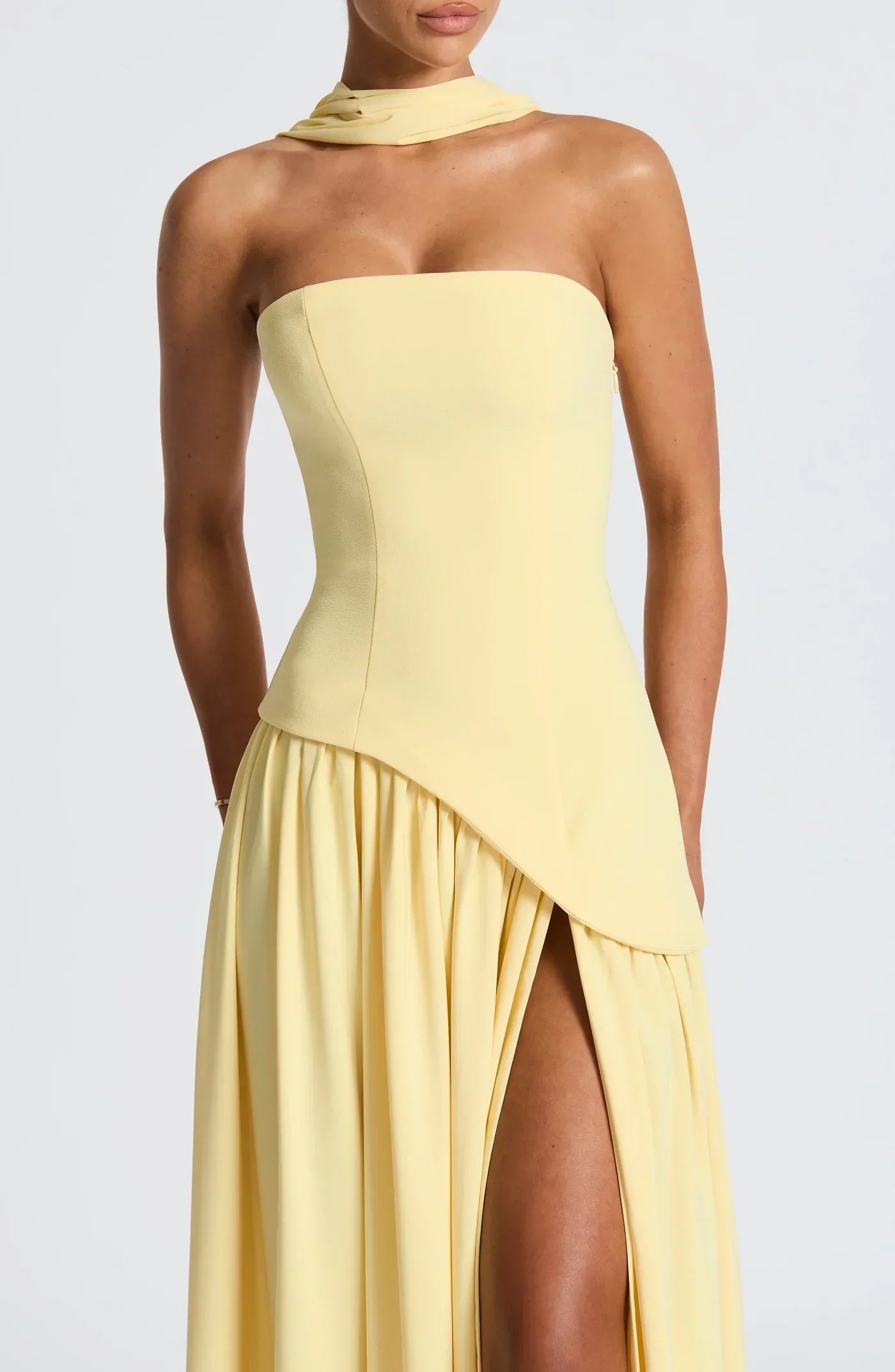 Mia – Sculptural Dress